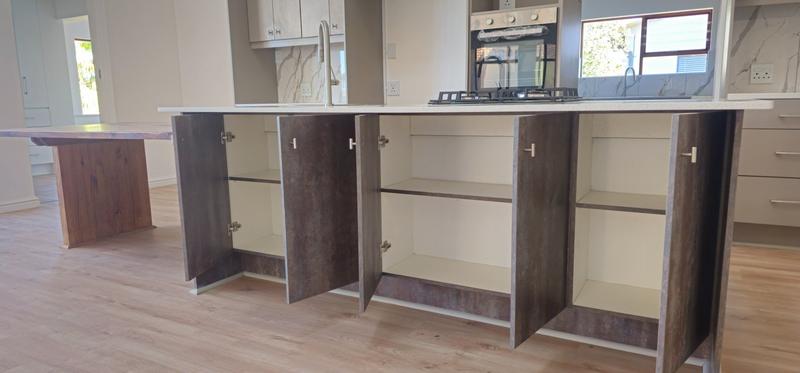 4 Bedroom Property for Sale in Stilbaai Wes Western Cape